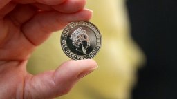 Марки, пари и паспорти: На Острова започва цялостно ребрандиране