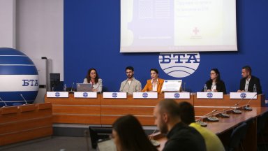 Близо 71 от българите са на мнение че бежанците у