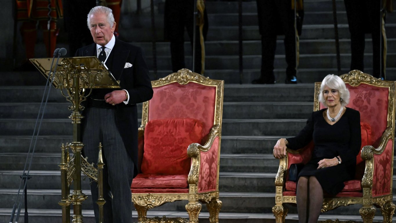 Чарлз Трети говори за първи път в британския парламент като монарх (видео/снимки)
