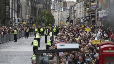 Британският крал Чарлз III и кралицата консорт Камила имат тежък ден