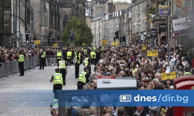 Британският крал Чарлз III и кралицата-консорт Камила имат тежък ден.