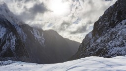 Алпинисти "на четири крака":  Как климатичните промени застрашават Алпите