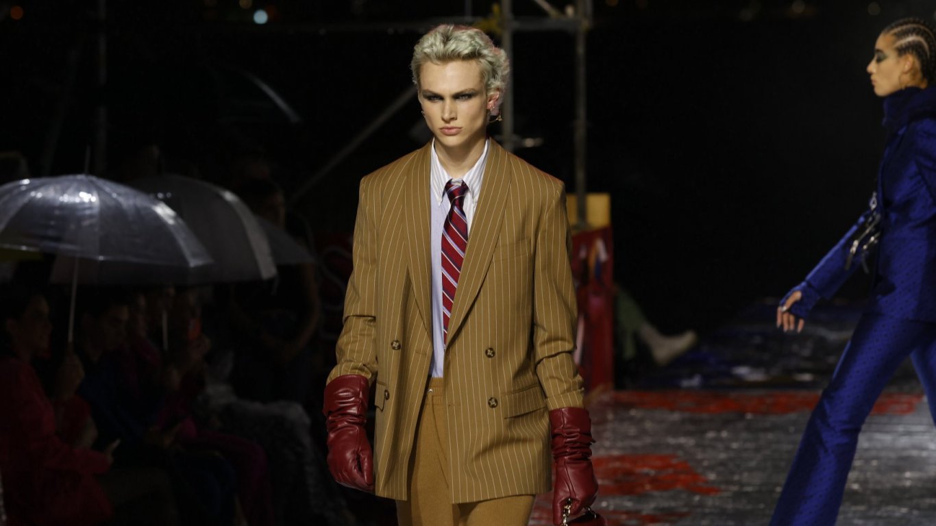 Блясъкът се завърна на Седмицата на модата в Ню Йорк заедно с Томи Хилфигър