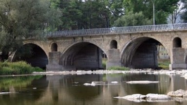 Мостът над река Росица в Севлиево, строен от майстор Колю Фичето преди 165 години, ще бъде обновен