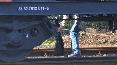 Влак е блъснал възрастен мъж от търговищко село съобщиха от