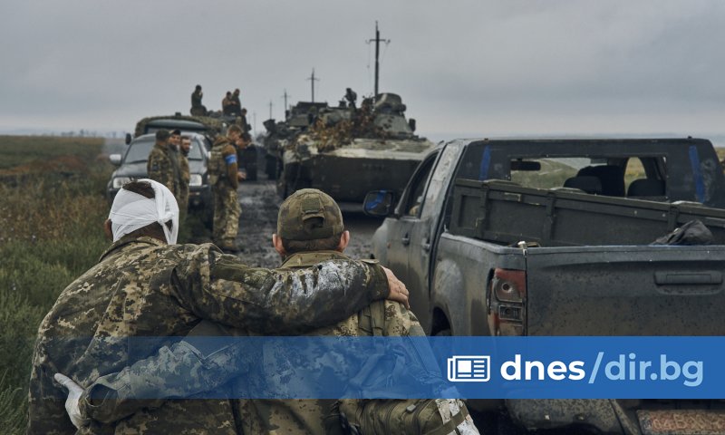 Близо 300 прокурори са в редиците на украинската армия, каза