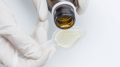 Гамбия нареди във вторник на вносители и магазини да преустановят