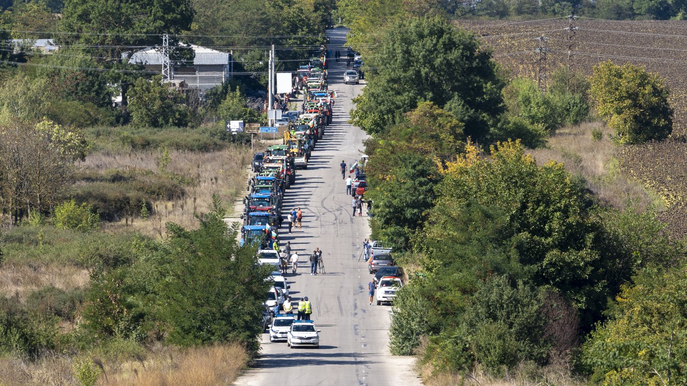 Протестираха и добричките зърнопроизводители