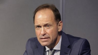 Служебният кабинет предлага на президента Румен Радев да издаде указ