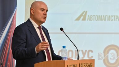 На българските пътища се води война загиват хора колкото при