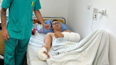 Осемнайсетгодишния Александър който пострада тежко при катастрофата край Панчарево преди