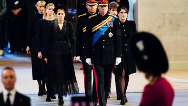 Всички осем внуци на покойната британска кралица Елизабет Втора се