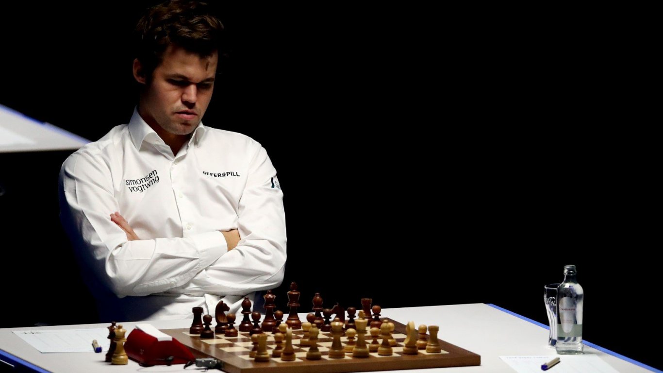Карлсен разпали най-големия скандал за измама в шаха от "Тоалетната война" с Топалов и Крамник