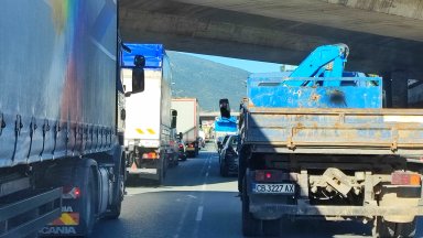 Километрично задръстване се образува на Околовръстния път на София от Горубляне