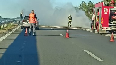 Микробус Форд се запали тази сутрин по автомагистрала Хемус Инцидентът