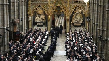 Великобритания и светът изпращат в последния й път днес кралица