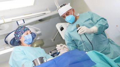 Изключително рядка оперативна интервенция извършиха специалисти от Клиника Ушни носни
