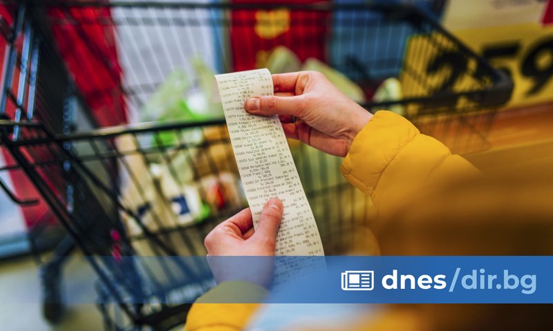 Най-големият проблеми за българите са високите цени. Лек спад в