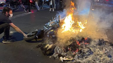 Петима души са били убити в Иран след като силите