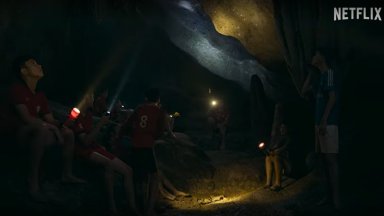 Нетфликс обръща поглед към зрелищното спасяване на тайландските деца, хванати в капан в пещера