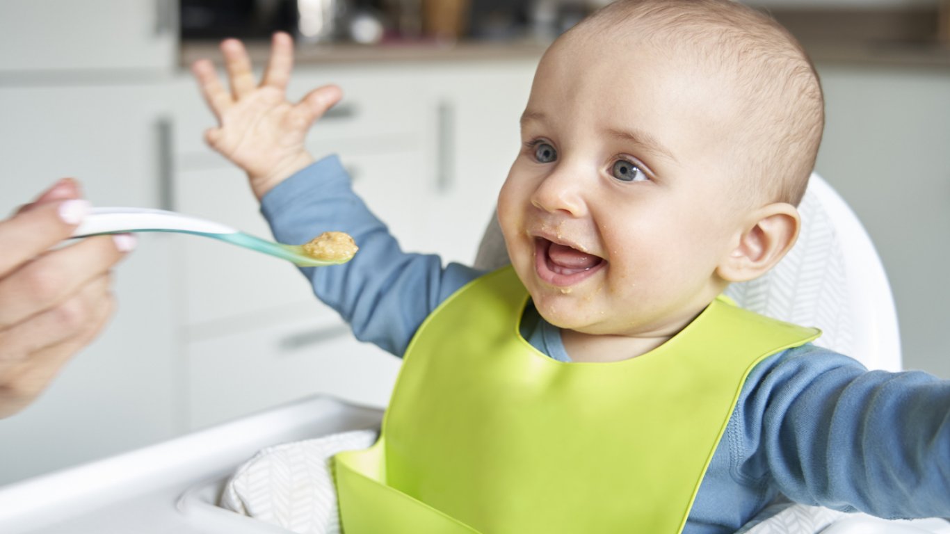 Захранване на бебето – полезни съвети