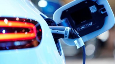 От 10 октомври понеделник зареждането на електромобили от зарядни станции