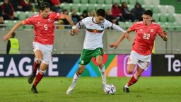 България се събуди и разби Гибралтар в дебюта на Кръстаич