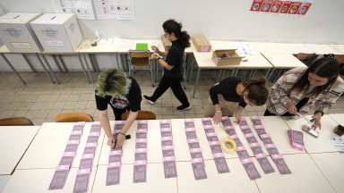 Започна гласуването на парламентарните избори в Италия съобщиха агенциите Вотът може