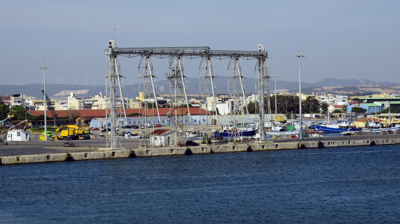 Гърция се отказва от продажбата на пристанище Александруполис