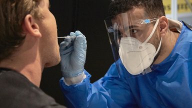 Подвариантът на Омирон Кентавър ВА 2 75 вече е в България съобщиха