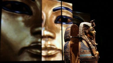 Гробът на Тутанкамон може би крие вход към гробницата на Нефертити