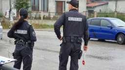 30 са задържани при спецоперация във Варненско, белезниците щракнаха и на двама в Петрич