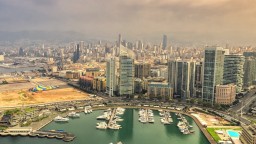 Оцелелият Бейрут - модерни сукове и бурен нощен живот в най-размирния средиземноморски град