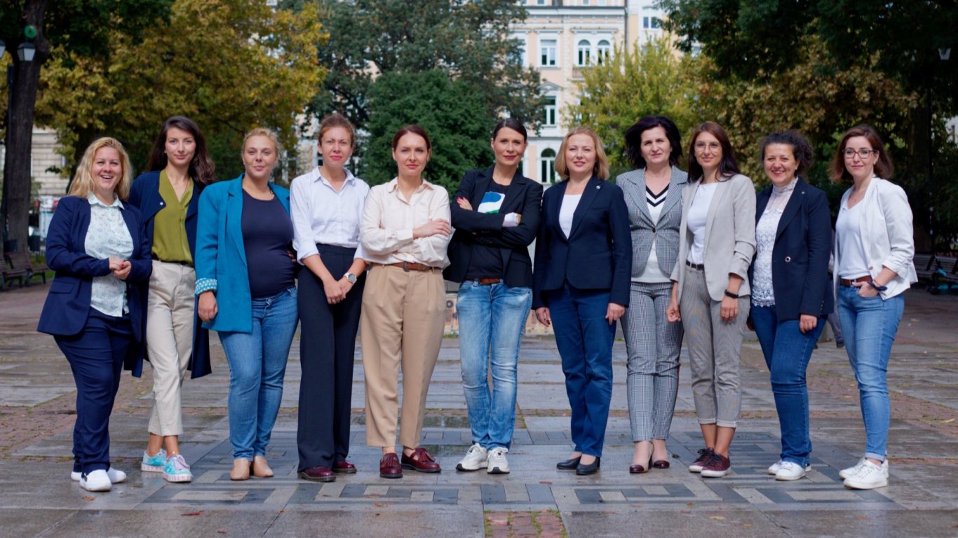 "Демократична България" - където жените променят съдбата на страната