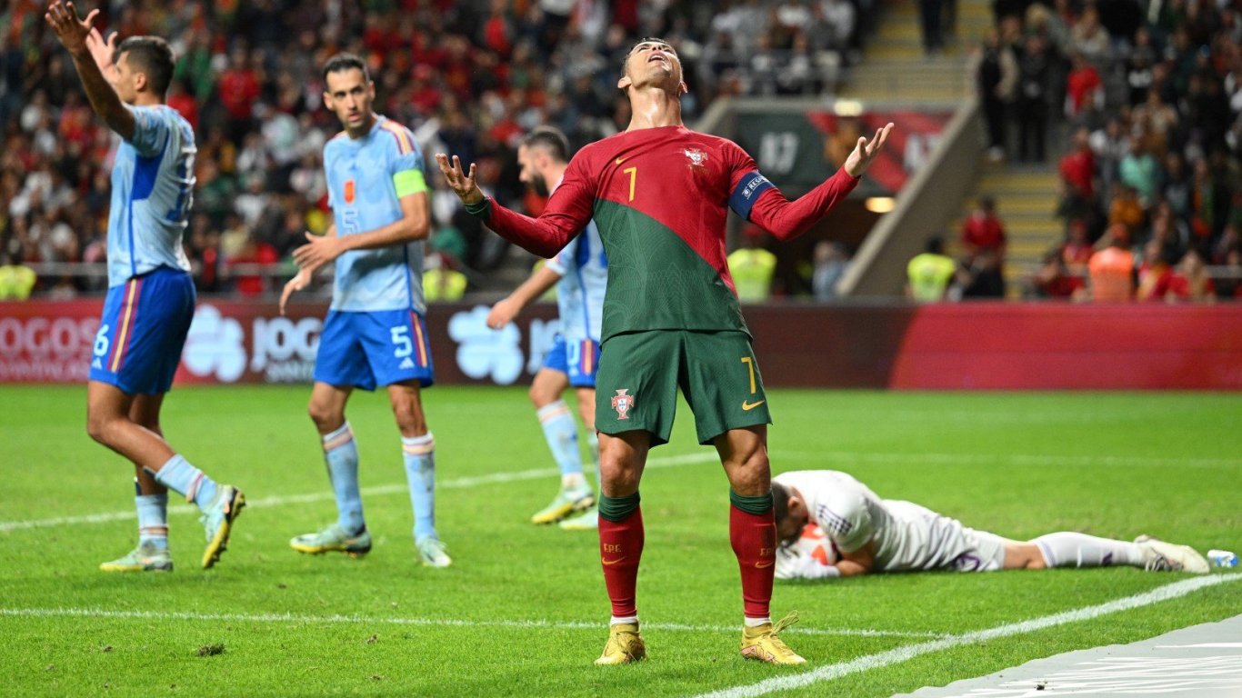 Драма в Брага - Испания потопи Португалия и безголовия Роналдо в последната минута 