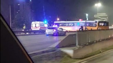 Автобус на градския транспорт катастрофира на Цариградско шосе при 4 и