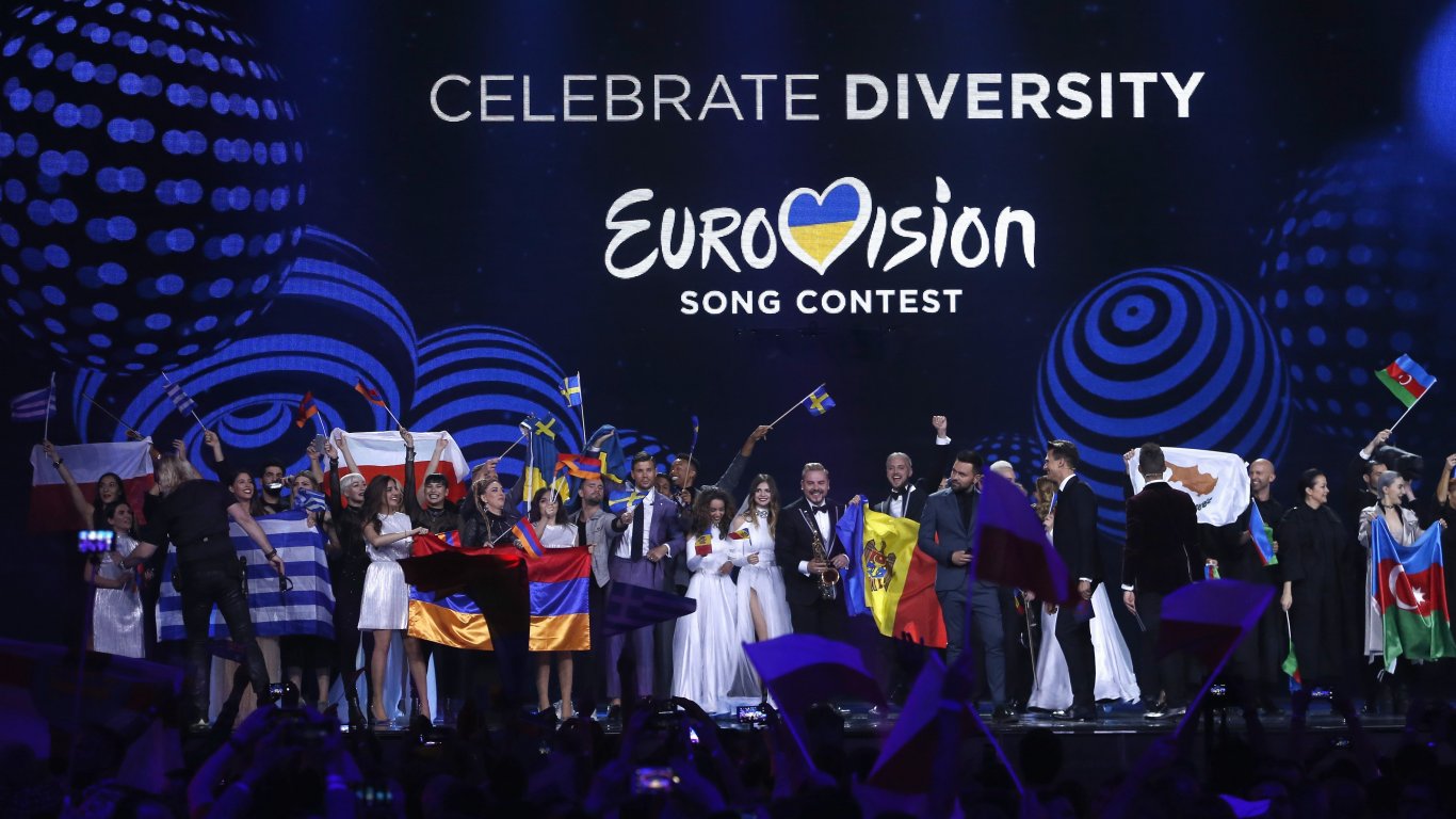 Ливърпул и Глазгоу остават в надпреварата за домакин на песенния конкурс "Евровизия 2023"