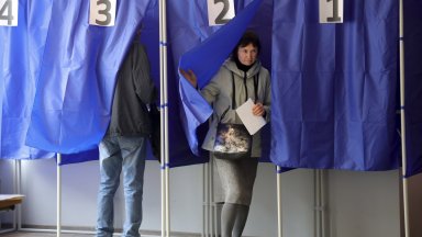 Руският президент Владимир Путин подписа укази с които признава независимостта