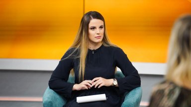 Интернет звездата Цвети Стратиева Флора официално е част от