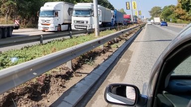 Румънското правителство одобри в четвъртък споразумение с Република България за