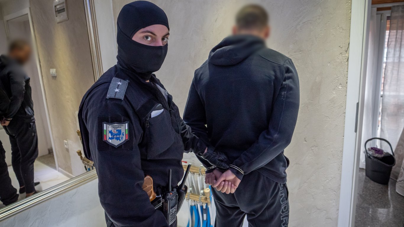 МВР, НАП и БАБХ провеждат спецакция в София, 11 задържани засега