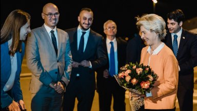 Председателят на Европейската комисия ЕК Урсула фон дер Лайен пристигна