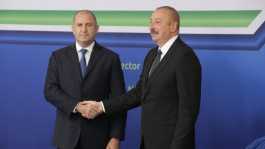 След церемонията президентите Румен Радев и Илхам Алиев ще открият