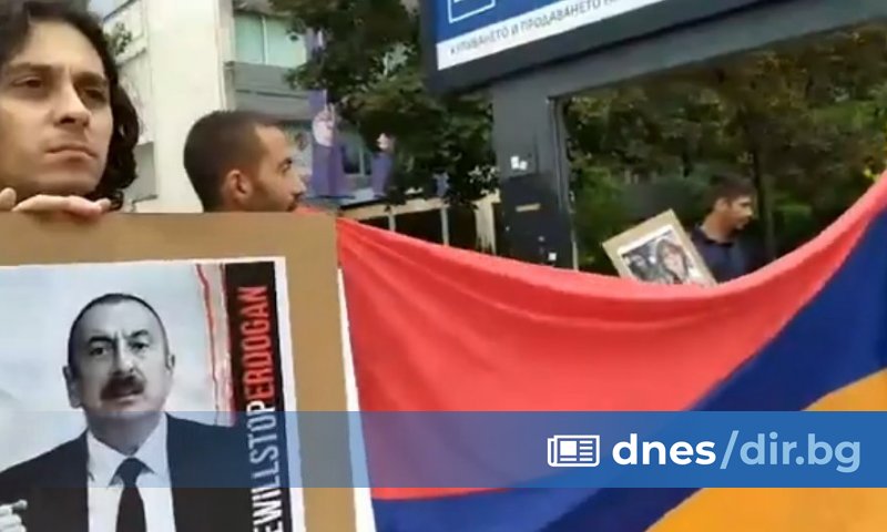 С възгласи Алиев, терорист представители на арменската общност у нас