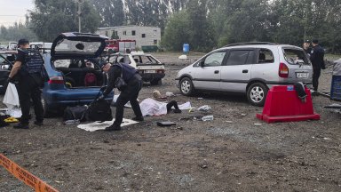 Поне 20 души са били открити разстреляни в колите им в Североизточна Украйна