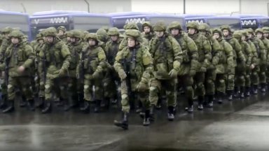Руската армия се изтегли от ключов град, след което Кадиров я призова за ядрени удари  