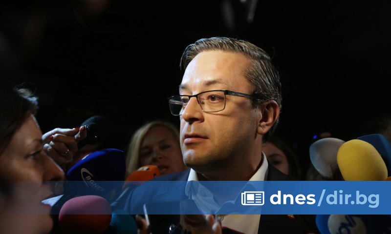 Депутатът от ГЕРБ Тома Биков се извини в профила си