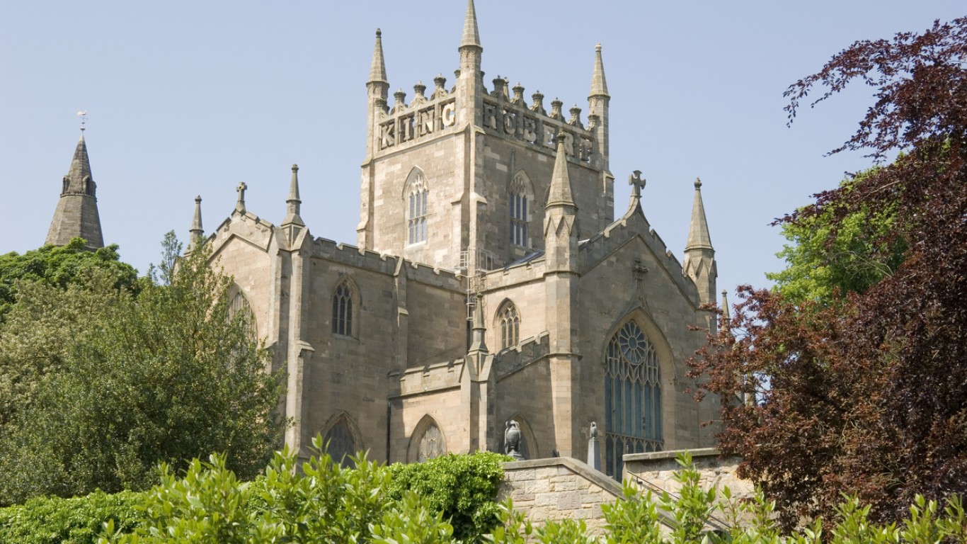 Кои са най-добрите дестинации вдъхновени от The Traitors? 