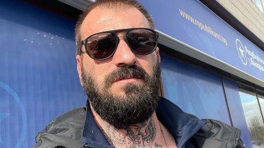 Изхвърлиха българина Емил Каменов сръбския еквивалент на "Big Brother" заради сбиване