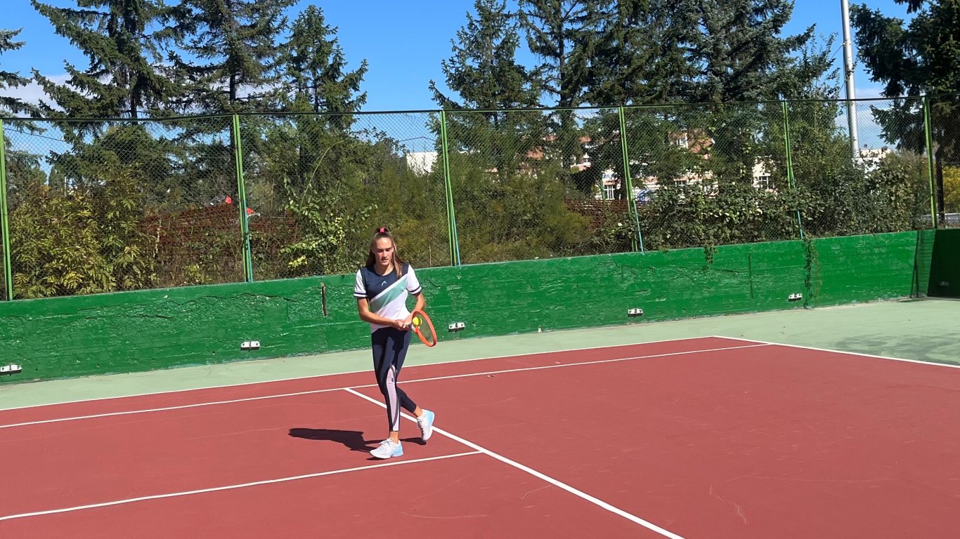 Денислава Глушкова – една от големите надежди на българския тенис